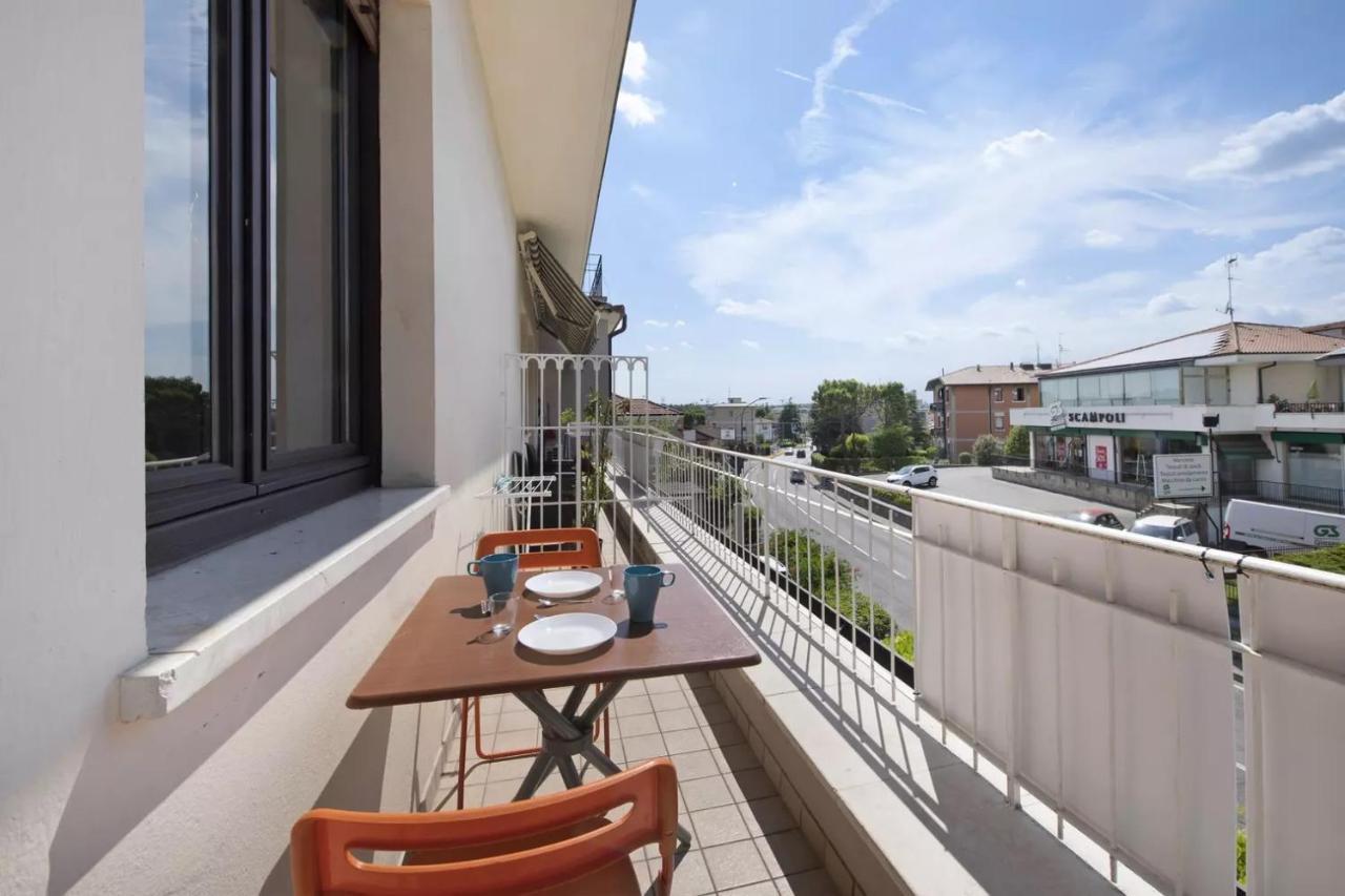 Civico 22 Apartment Peschiera del Garda Luaran gambar