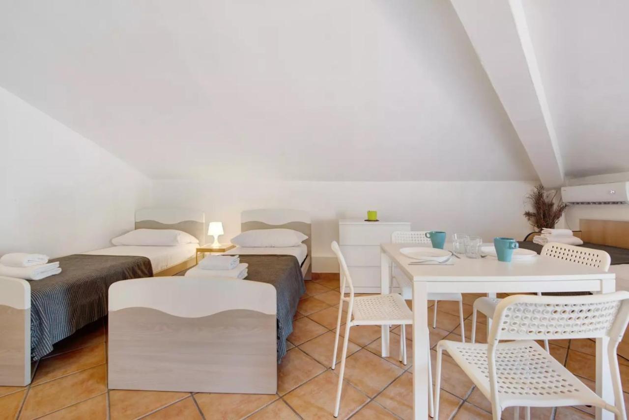 Civico 22 Apartment Peschiera del Garda Luaran gambar