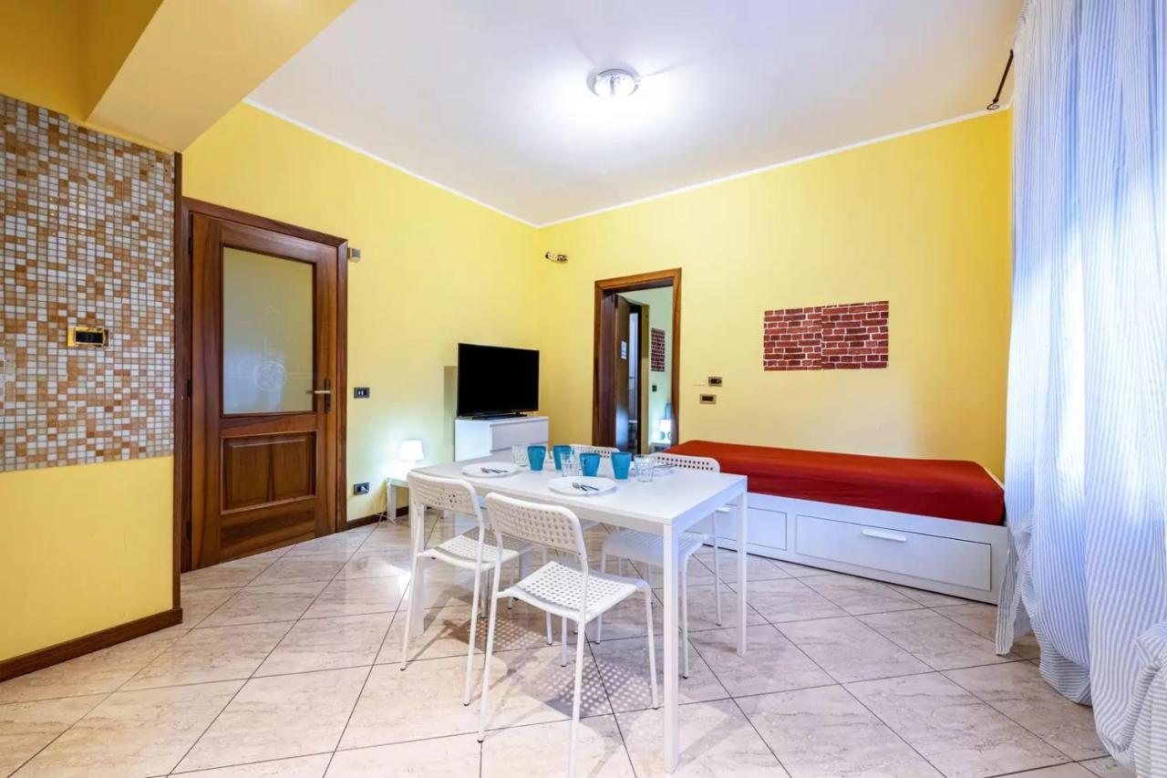 Civico 22 Apartment Peschiera del Garda Luaran gambar