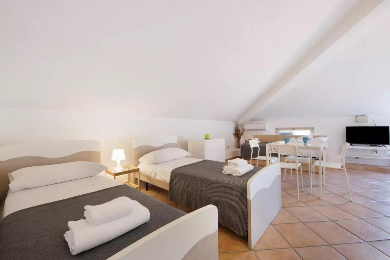 Civico 22 Apartment Peschiera del Garda Luaran gambar