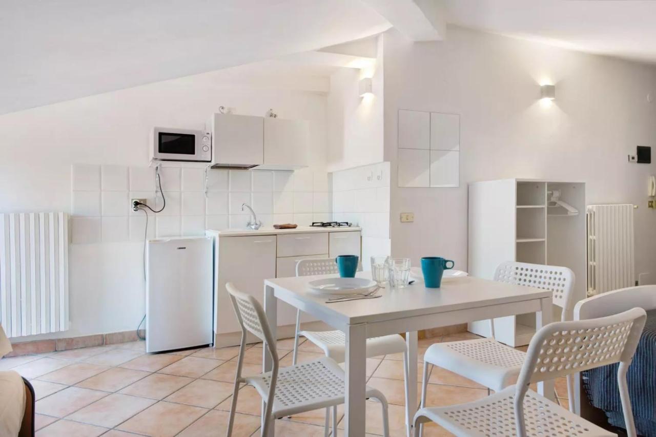 Civico 22 Apartment Peschiera del Garda Luaran gambar