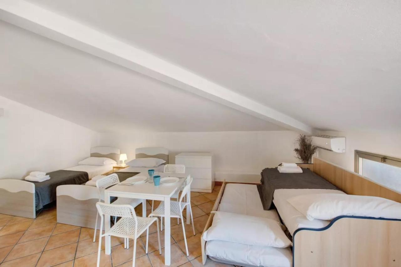 Civico 22 Apartment Peschiera del Garda Luaran gambar