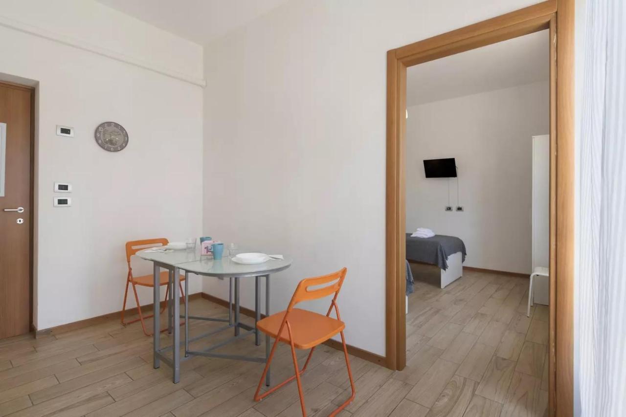 Civico 22 Apartment Peschiera del Garda Luaran gambar
